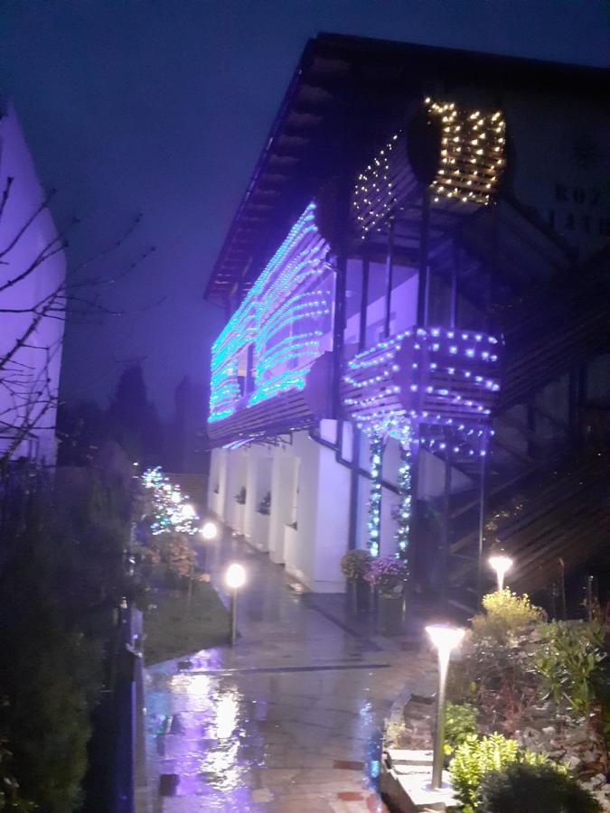 Roza Wiatrow Dom Wypoczynkowy Kołobrzeg Exteriör bild